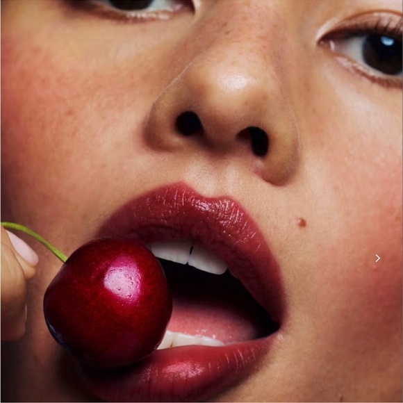 Glossier Black Cherry Lip Liner - Picture 2 of 4